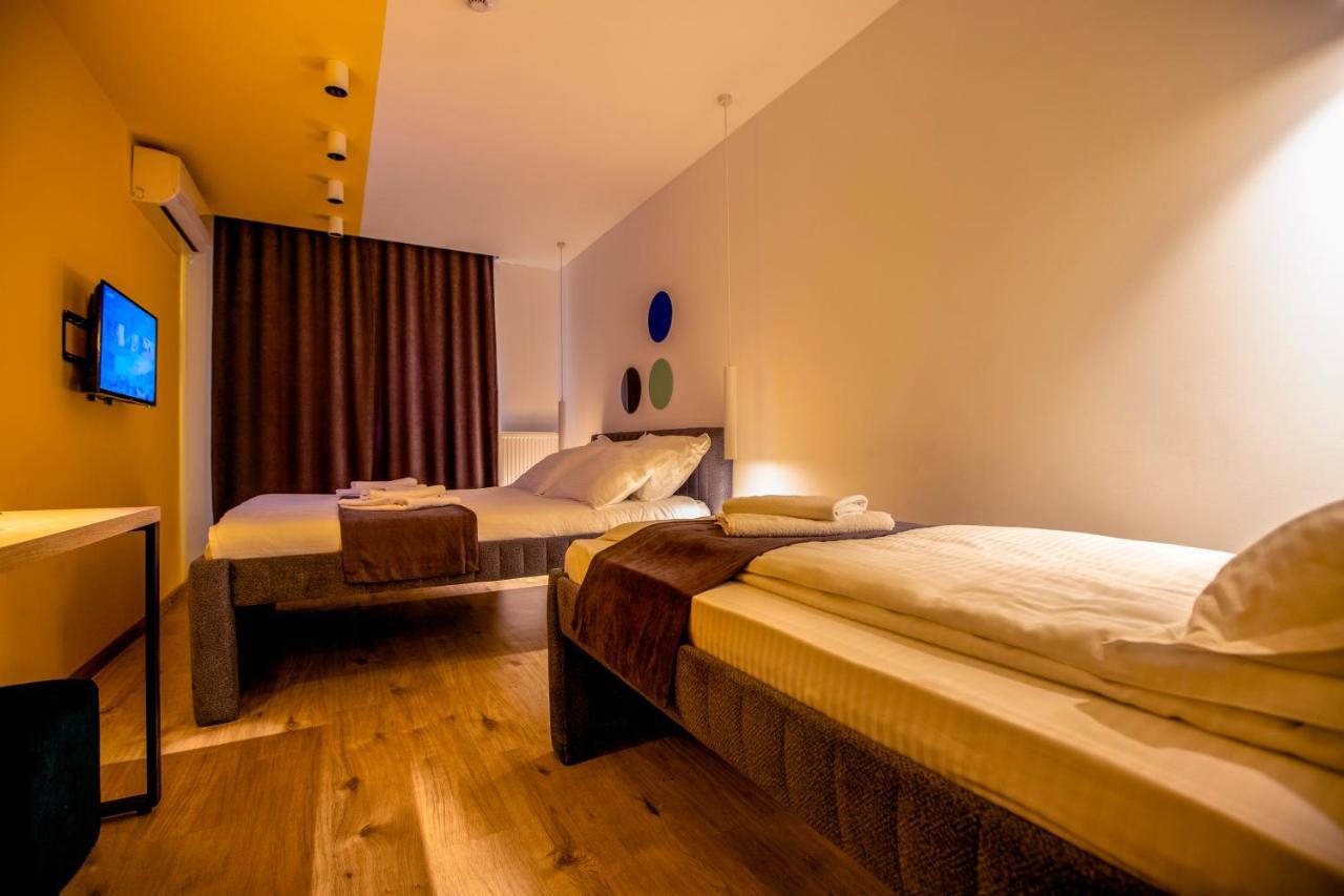 Hotel 4 Llulla Priština Exteriér fotografie