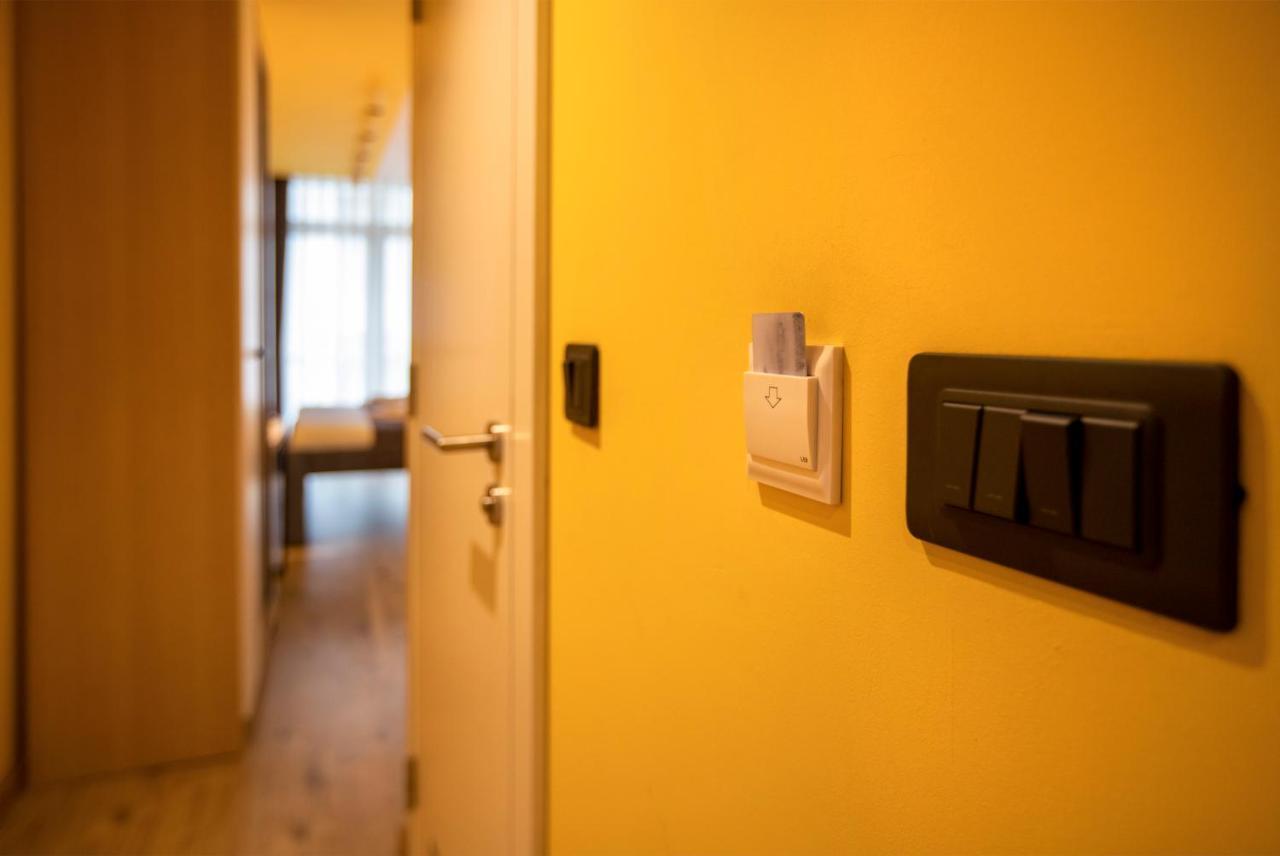 Hotel 4 Llulla Priština Exteriér fotografie