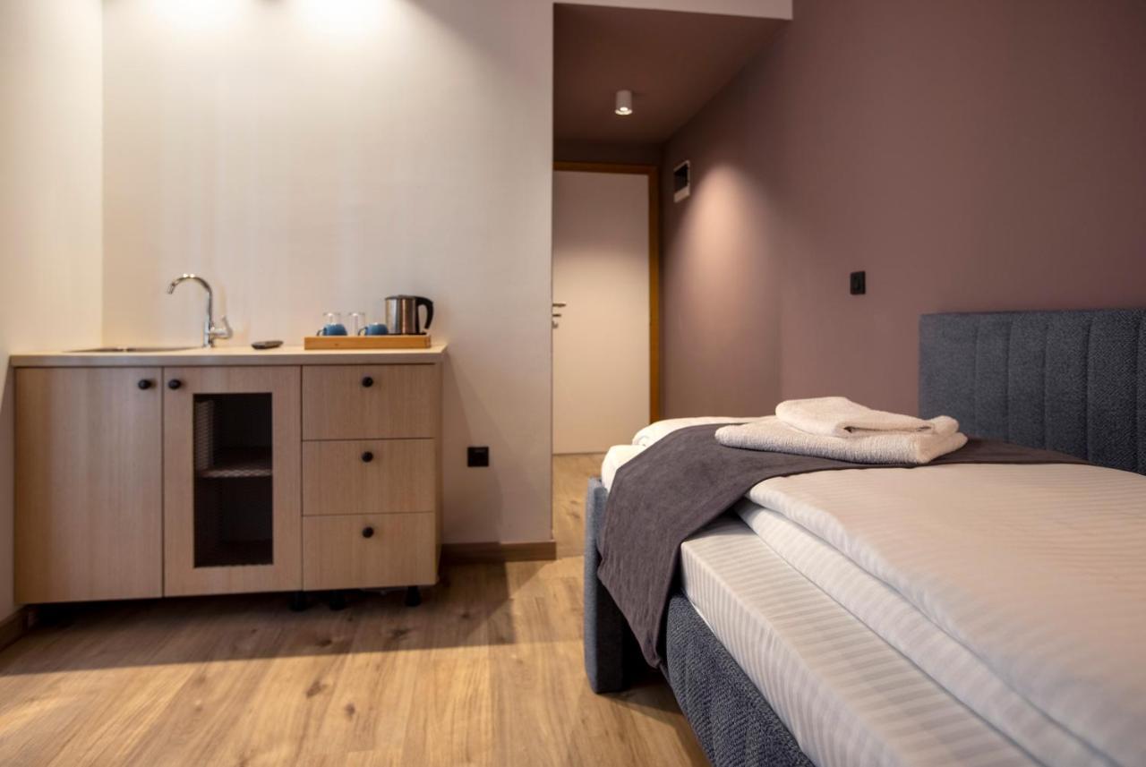 Hotel 4 Llulla Priština Exteriér fotografie